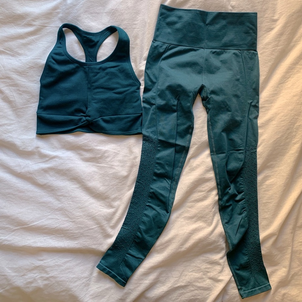 Fabletics teal green blue workout set xs like new